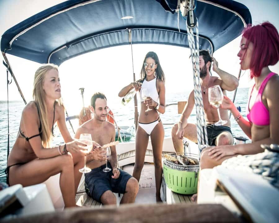 Dubai: Private Boat Cruise from Dubai Marina - Key things to know before you go