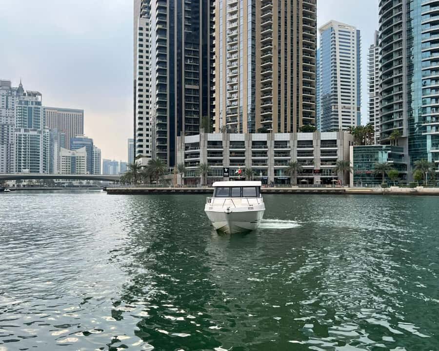 Dubai: Private Boat Cruise from Dubai Marina - Service quality: what the crew gets right