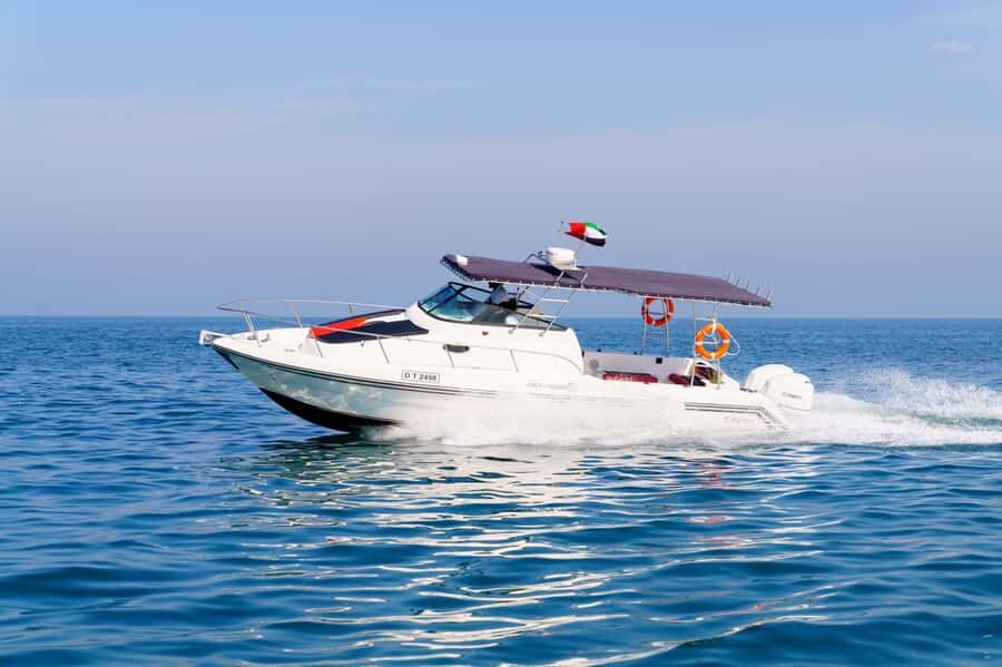 Dubai: Private Coastline Landmarks Mini-Yacht Tour - Entering Dubai From the Water (Without the Headline-Only View)