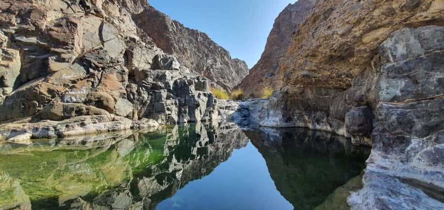 Dubai: Private Desert Day Tour and Wadi Shawka Pool Visit - What You’re Really Buying: Desert Drive Plus Wadi Shawka Pools