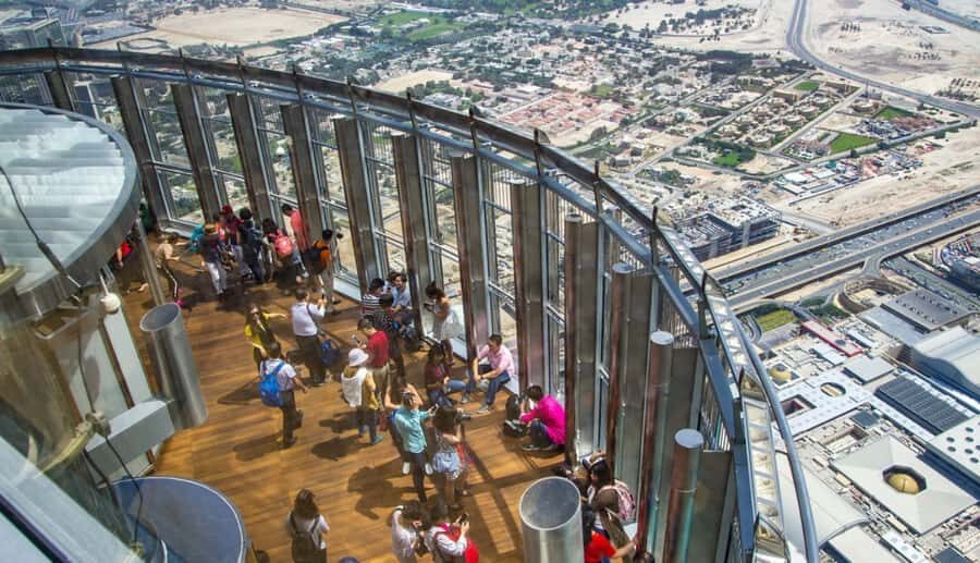 Dubai: Private Full Day City Tour with Burj Khalifa Ticket - A day built around two different Dubaia sights: trading streets and sky-high views