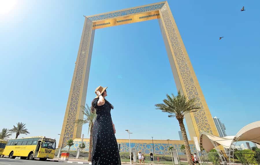 Dubai: Private Guided City Tour and Dubai Frame Entry Ticket - Souk Madinat area: a guided taste of atmosphere between big icons