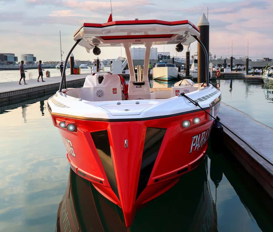 Dubai: Private Luxury Boat with Sightseeing Tour - What Makes This Dubai Private Boat Tour Worth Doing