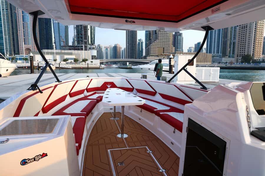Dubai: Private Luxury Boat with Sightseeing Tour - Safety and Captain Guidance: How the Crew Keeps the Ride Fun