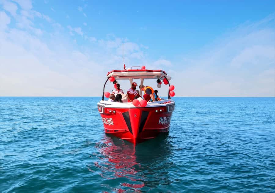 Dubai: Private Luxury Boat with Sightseeing Tour - Who This Speedboat Tour Is Best For