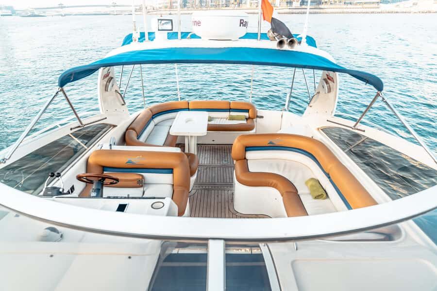 Dubai: Private Luxury Everest Yacht Cruise from Dubai Marina - The Route Starts With Skyline Hits: Jumeirah Beach Residence to the Palm