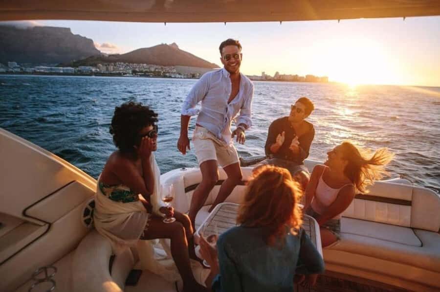 Dubai: Private Sunset Yacht Tour from Dubai Marina - The Landmark Route: What You See as the Boat Moves
