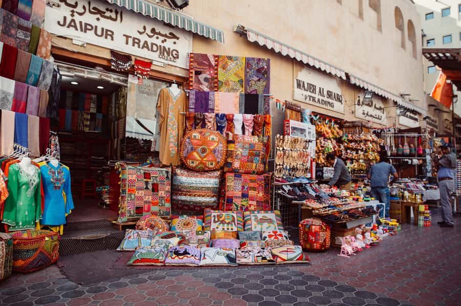 Dubai: Private Tour with Locals – Highlights & Hidden Gems - Spice Souk: how to enjoy it without getting swamped