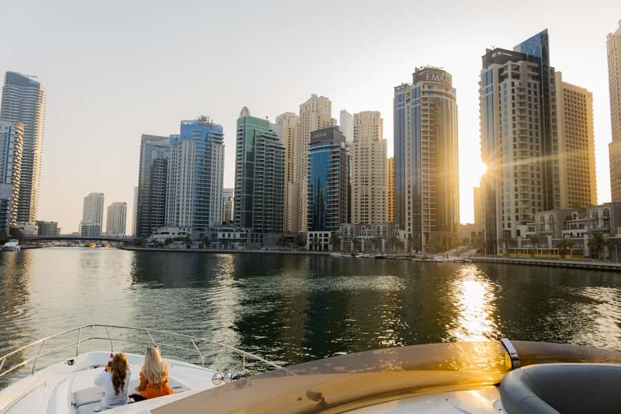 Dubai: Private VIP Luxury Yacht Tour with BBQ & Drinks - Key highlights worth caring about