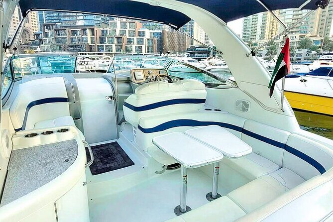 Dubai: Private Yacht Cruise on a 34 Ft Yacht - Bluewaters by Dubai Retail: Ferris wheel neighborhood from offshore