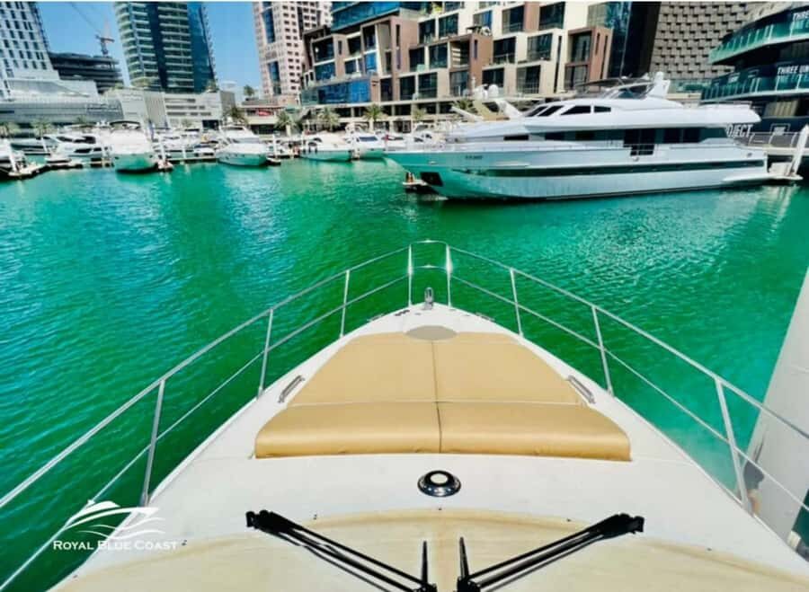 Dubai: Private Yacht Tour 50 feet - Food and drinks: bring your own, and plan it like a picnic
