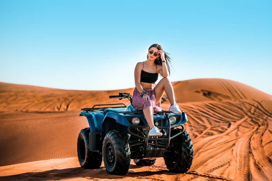 Dubai: Red Dunes Quad Bike, Dune Buggy, Camel & Refreshments - Falcon Photos: One of the Most Photo-Ready Stops