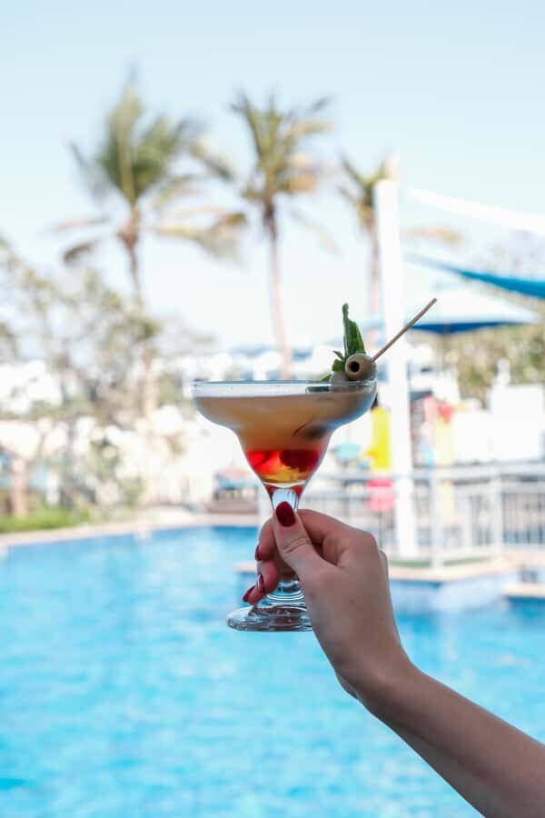 Dubai: Riva Beach Club Golden Hour Beachside - How the 3 hours usually feel: a simple structure for your time