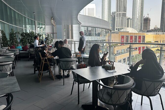 Dubai Secret Food Tours with Access to Burj Khalifa bar - Aquarium outside: a quick photo break with a big contrast