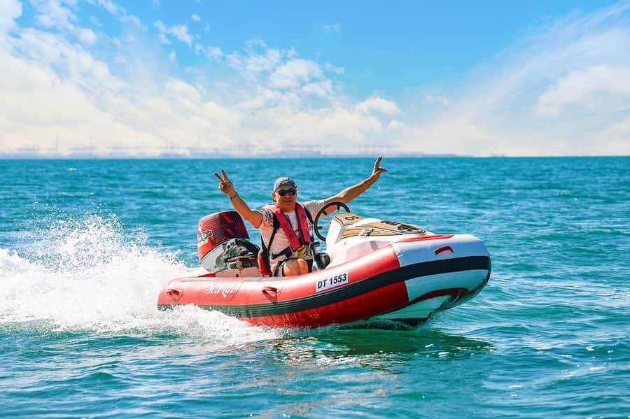 Dubai: Self-Drive Boat Experience for 1 or 2 People - Who can drive (and the limits that keep it fair for everyone)