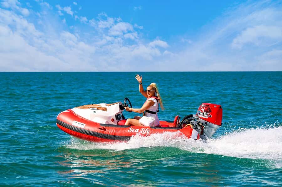 Dubai: Self-Drive Boat Experience for 1 or 2 People - When this boat ride is not your best match