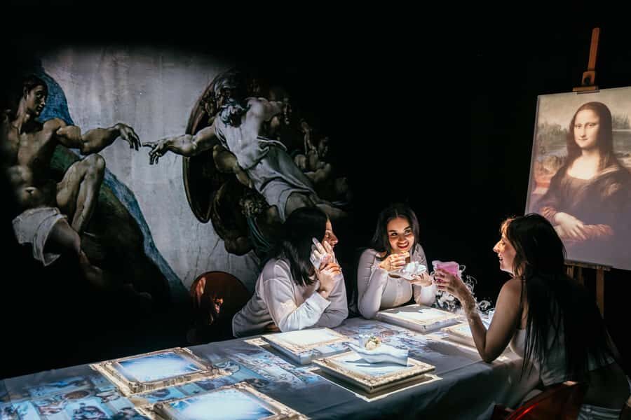 Dubai: Seven Paintings Immersive Dining Show Tickets - The seven-course menu: Picasso, Pollock, Warhol moments
