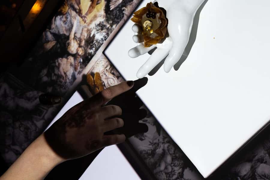 Dubai: Seven Paintings Immersive Dining Show Tickets - Who should book Seven Paintings in Dubai