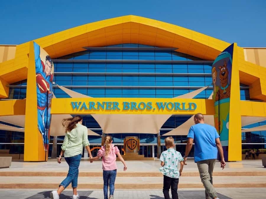 Dubai: Sheikh Zayed Mosque & Warner Bros w/ Transfer - Dubai-to-Abu Dhabi starts with pickup, not stress