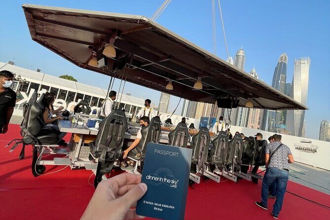 Dubai: Sky-High Dining Experience Dinner in the Sky - Atmosphere, Music, and That DJ Factor