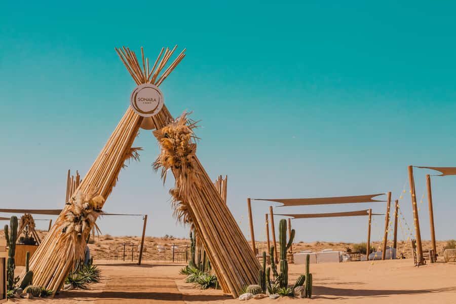 Dubai: Sonara Camp Sunset and Dinner, Shows, and Activities - Dinner under the stars: 3-course chef-led sharing menu plus hawks