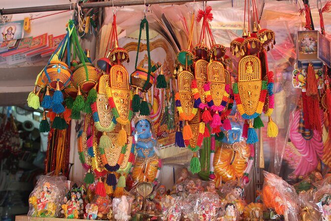 Dubai Street Food Tour - Spice Souk stop: chocolate dates, Iranian merchants, and real shopping ideas