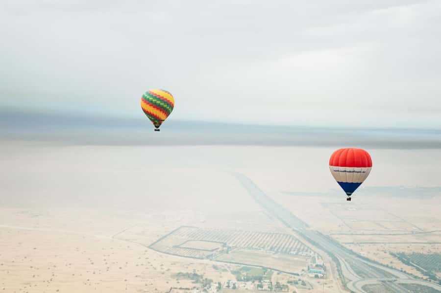 Dubai: Sunrise Hot Air Balloon Tour Over the Desert - Quick Notes on Safety, Crew, and Flight Certificates