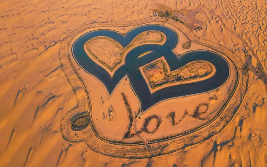 Dubai: Sunrise Hot Air Balloon Tour with E-Certificate - Pre-flight coffee, safety briefing, and watching the balloons inflate