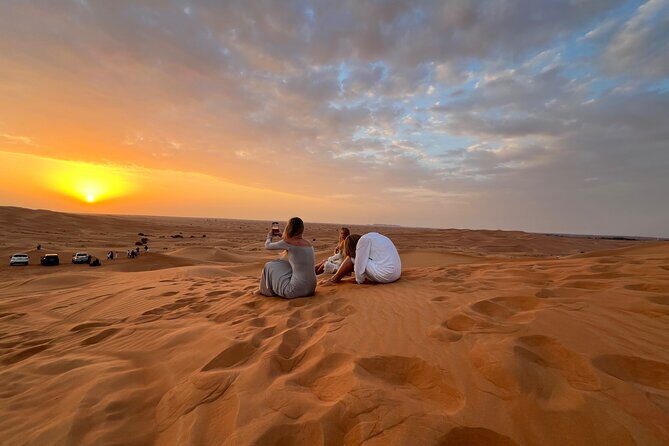 Dubai Sunrise / Morning private safari tour - Dune bashing in a 4x4: the thrill part, guided