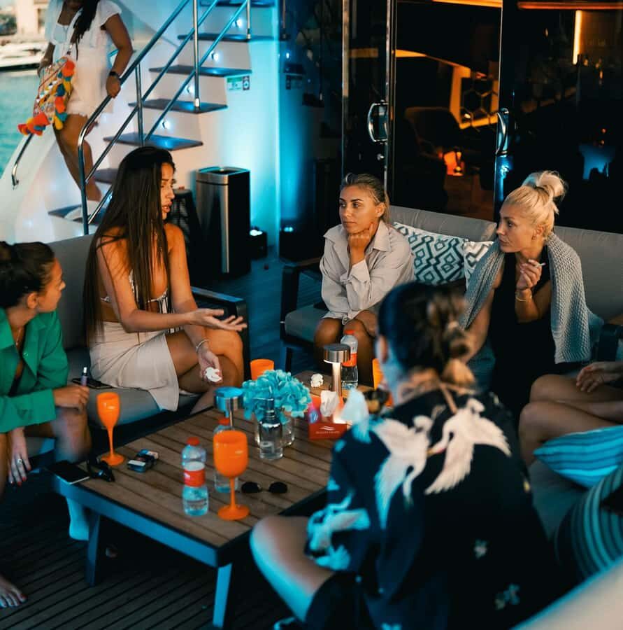 Dubai: Superyacht Experience with Party & Live DJ - Drinks, Service, and the Crew Names That Came Up