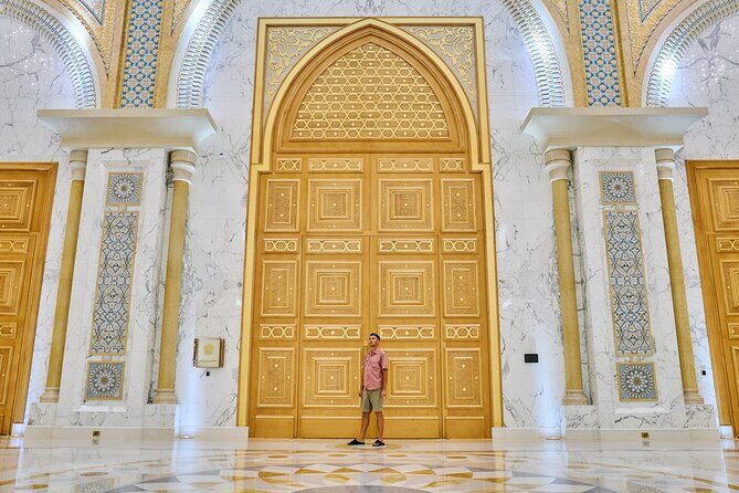 Dubai to Abu Dhabi Day Trip: Grand Mosque, Palace & Etihad Towers - The Louvre Abu Dhabi Photo Stop: Quick, Not a Full Museum Day