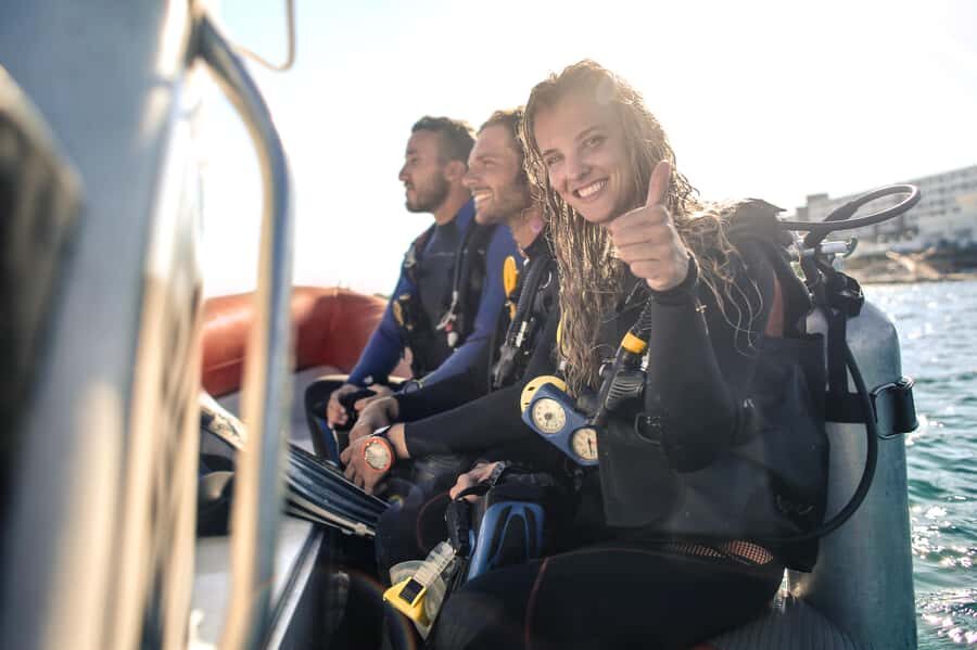 Dubai to Fujairah: First Scuba Diving + Transfer & BBQ - Orca Diving Center setup: gear, changing rooms, and the safety rhythm