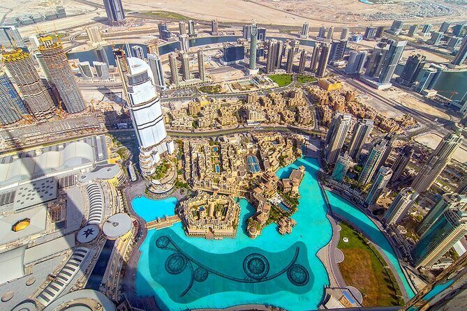 Dubai Top 5 - Souk Madinat Jumeirah: shopping street energy in a controlled time box
