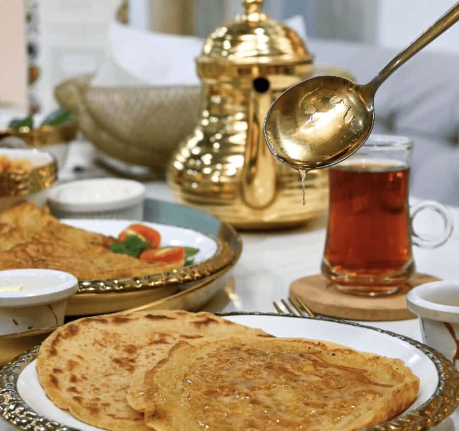 Dubai: Traditional Emirati Breakfast Experience - Who this experience suits best