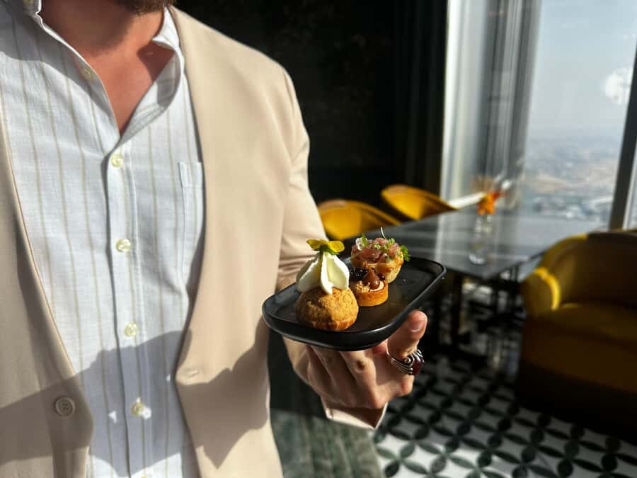 Dubai VIP Food Tour with 7+ Tastings & Burj Khalifa Access - Floor 122: Canapés, a mocktail, and city views