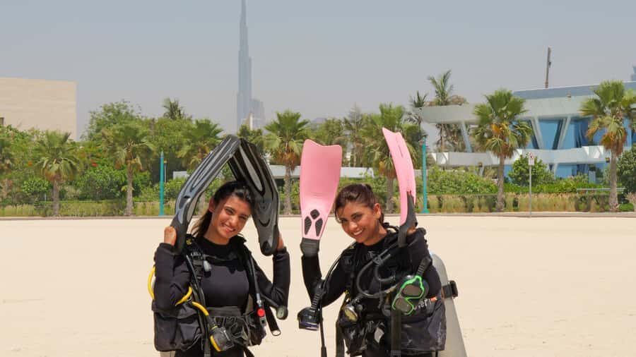 Dubai: VIP Private Scuba Dive with Free Hotel Transfer - Underwater Time to 6–8 Meters: Marine Life Encounters and Realistic Limits