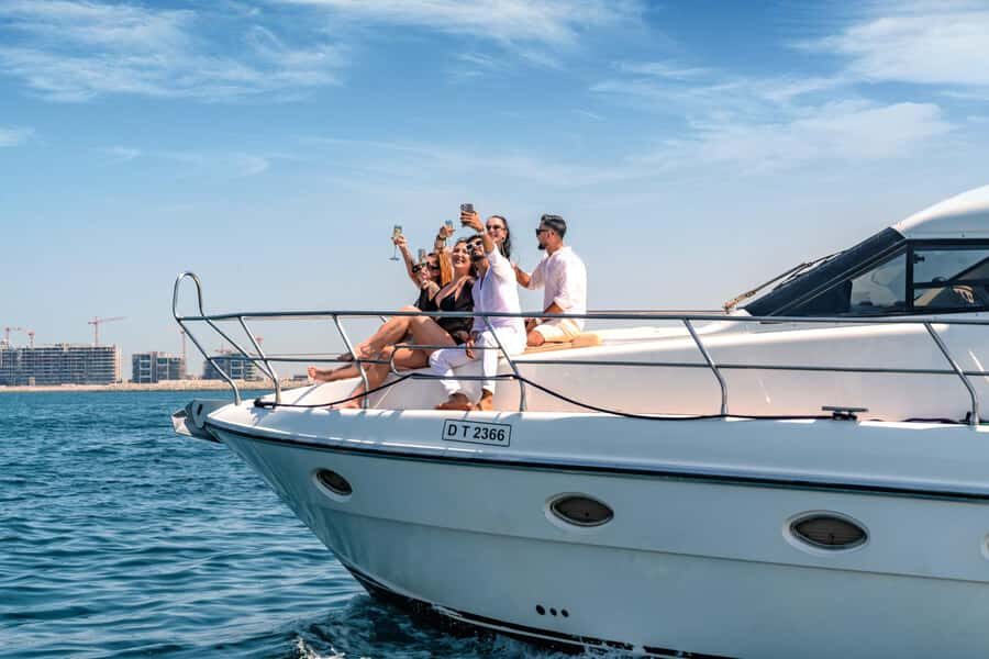 Dubai Yacht Tour - Boat Trip upto 12 guests Private event - Key things I’d plan around