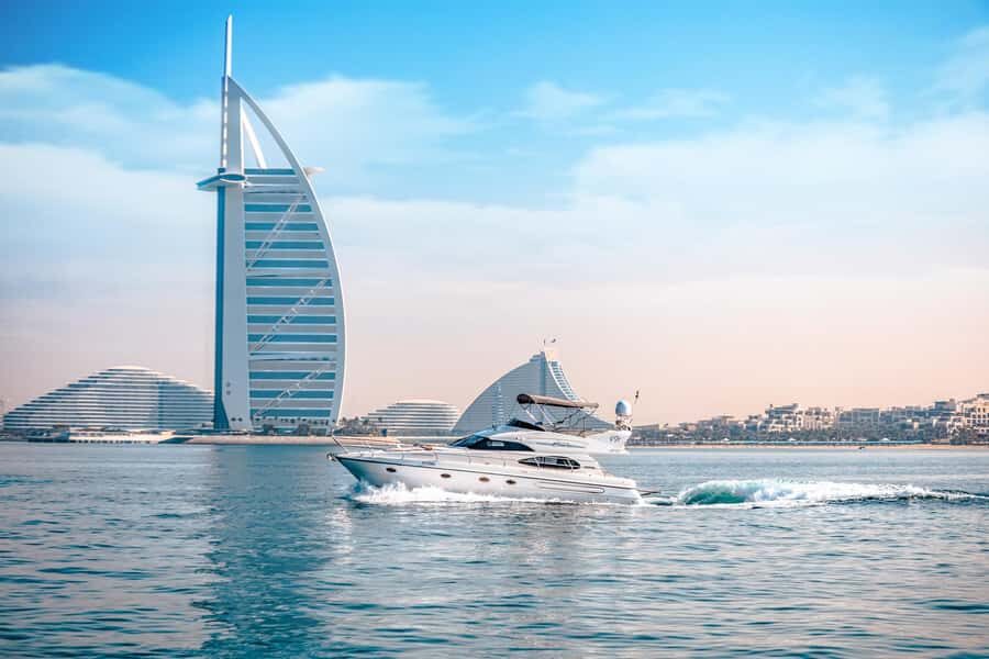 Dubai Yacht Tour - Boat Trip upto 12 guests Private event - Food, drinks, and the BBQ question