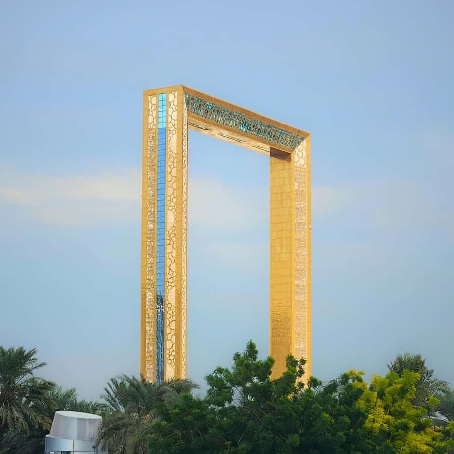 Dubai:Private Frame Entry, Mosque, Souks, Tastings& transfer - Dubai Frame: the fastest way to get oriented