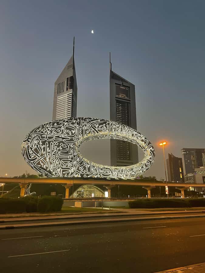 Dubai:Private Frame Entry, Mosque, Souks, Tastings& transfer - Spice Souk and Gold Souk: what shopping feels like on a guided route
