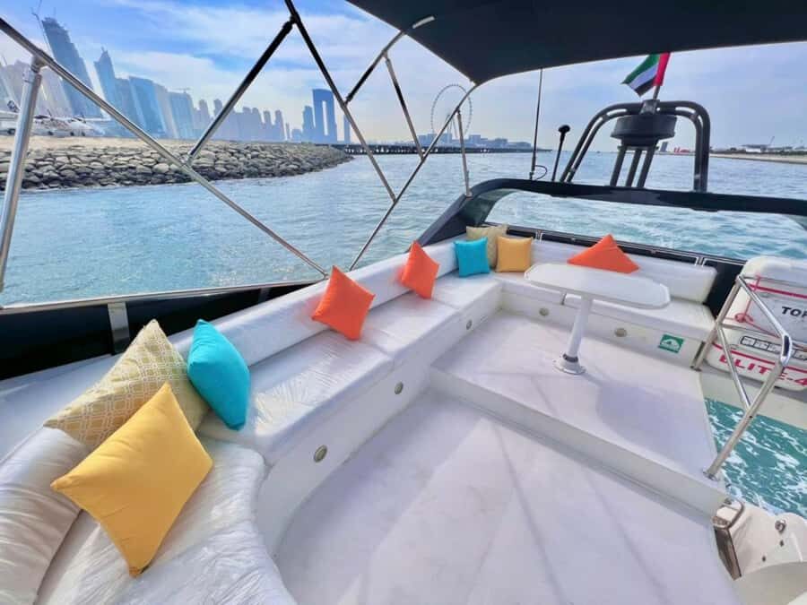 Dubai:Private Yacht with and Burj Al Arab Sightseeing. - Onboard comfort: what’s included, what’s not, and the rules you must follow
