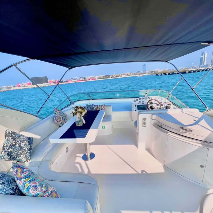 Dubai:Yacht Sightseeing with 30mins Jet-ski on Ain Dubai - Who should book this cruise (and who might not)