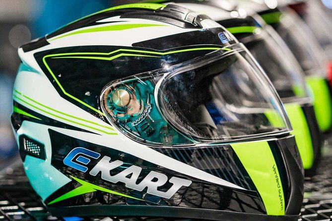 Ekart Zabeel Dubai at Dubai Mall - EKart Zabeel at Dubai Mall: a 7-minute race with city energy