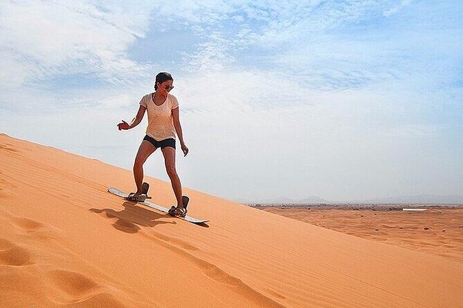 Evening Desert Safari Dubai with Live Shows and BBQ Dinner - Falcon, Henna, Shisha: Small Cultural Touches That Add Up
