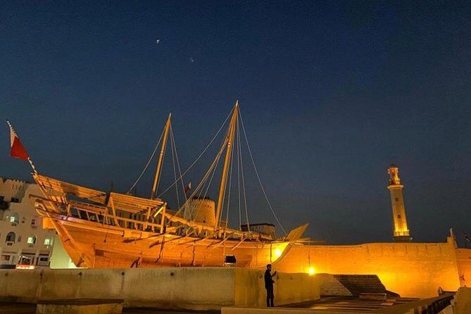 Evening Dubai City Tour with Burj Khalifa Experience - Atlantis and Dubai Marina: two different kinds of waterfront
