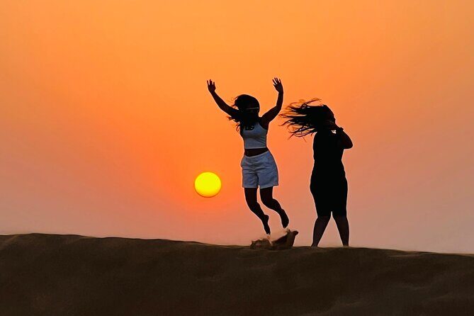 Evening Dubai Desert Safari, Red Sand, Premium camp shows & Diner - How the 6-hour evening safari keeps momentum (without rushing you)