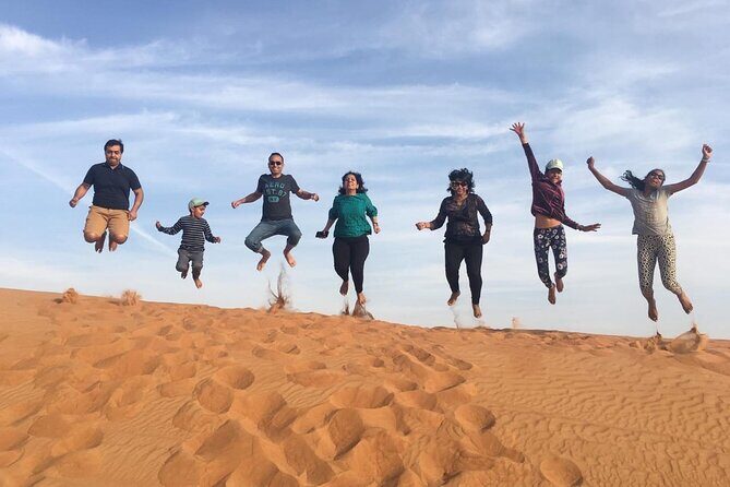 Exclusive Desert safari - Dinner and the belly dancing style show: how the night ends
