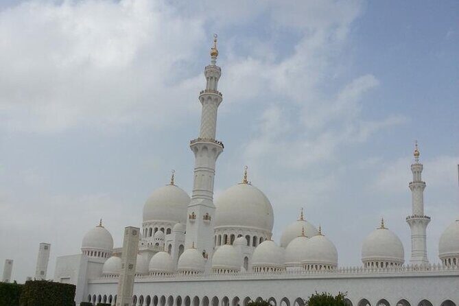 Exclusive Guided Abu Dhabi City Sightseeing Tour(Full Day) - Heritage Village and the Corniche: A Real Reset Between Stops