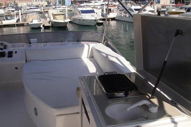 Exclusive Yacht with Private Transfer - Drinks Included, But Think About Snacks and Meals
