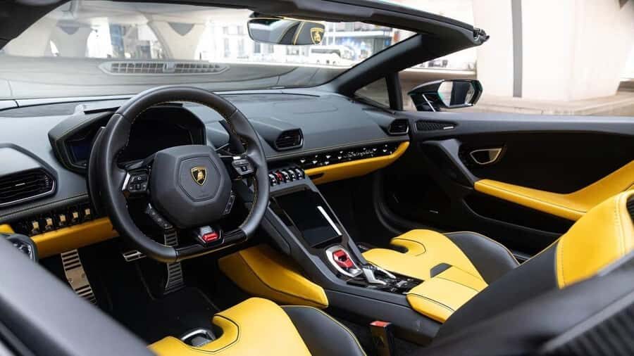 Experience Dubai in a Lamborghini - Should You Book This Dubai Lamborghini Experience?